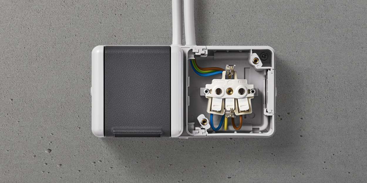 Doppelsteckdose mit Trennsteg bei Elektro Gernert in Rödelsee